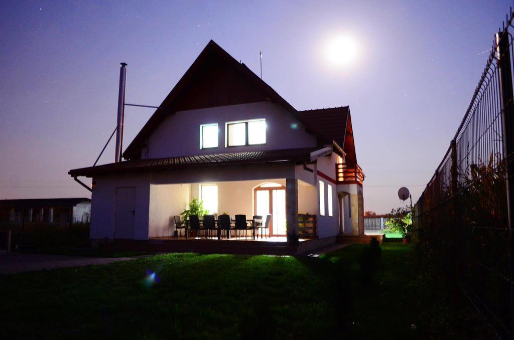 Pensiunea Ana Odoreu Ngoại thất bức ảnh